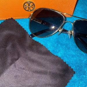 Tory burch aviator sunglasses